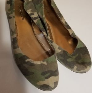 Camo flats
